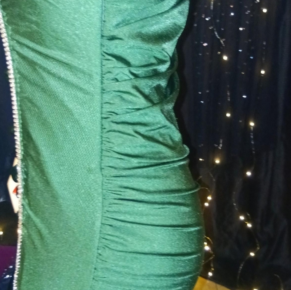 Ricarica Emerald Jewel-Tone Draped Off-the-Shoulder Gown with Rhinestone Slit M - Picture 7 of 7